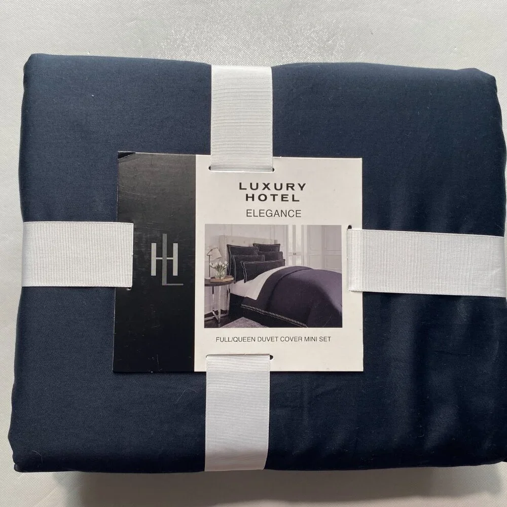 NEW Luxury Hotel Elegance Black & White 3 Piece Mini Duvet Set Full/Queen Tencel